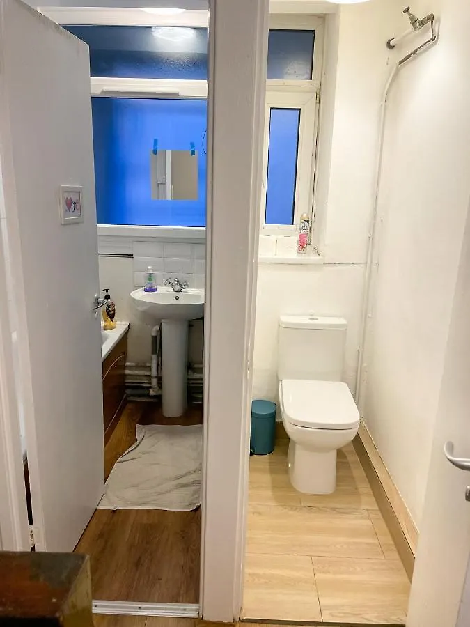 فيلا Flat 4, Kingsbury House لندن بيت للعطل